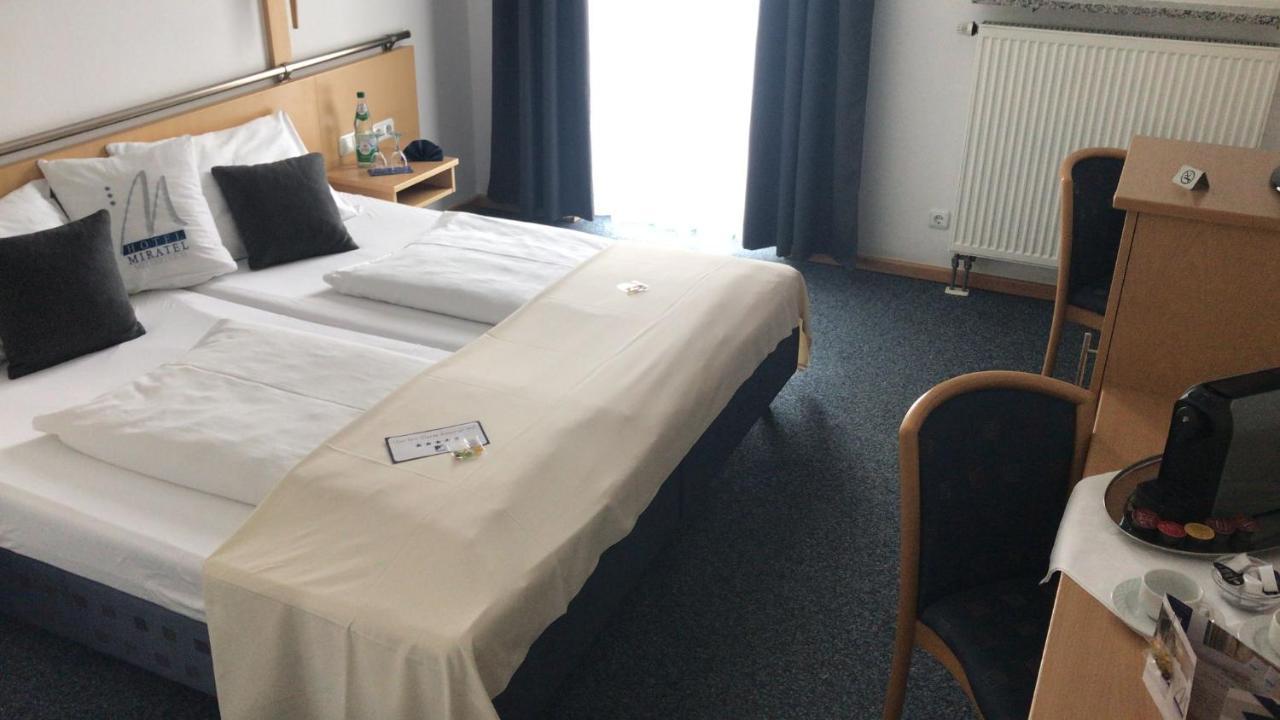Miratel Hotel Mitterteich ภายนอก รูปภาพ
