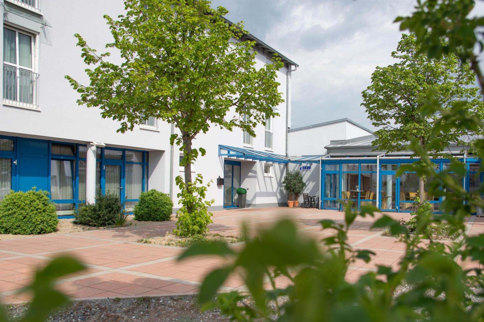 Miratel Hotel Mitterteich ภายนอก รูปภาพ