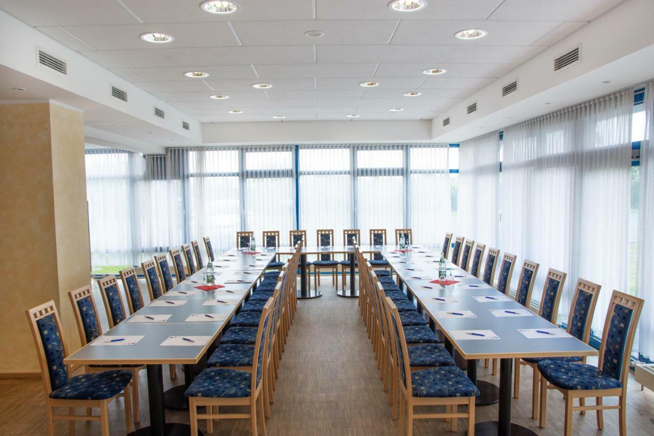 Miratel Hotel Mitterteich ภายนอก รูปภาพ