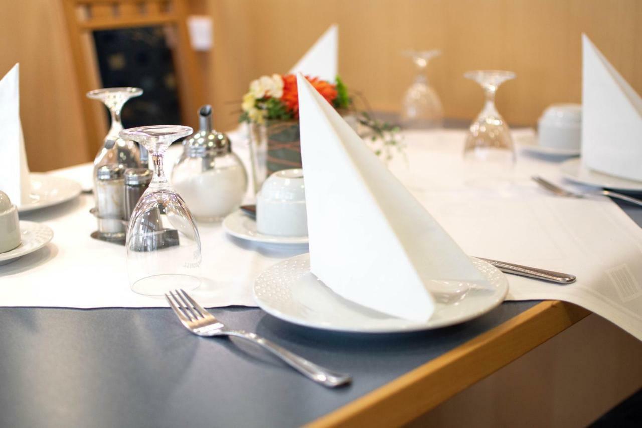 Miratel Hotel Mitterteich ภายนอก รูปภาพ