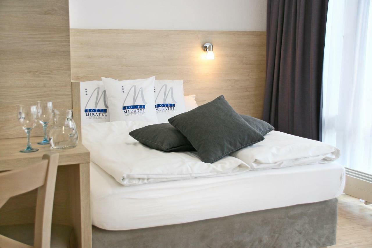 Miratel Hotel Mitterteich ภายนอก รูปภาพ